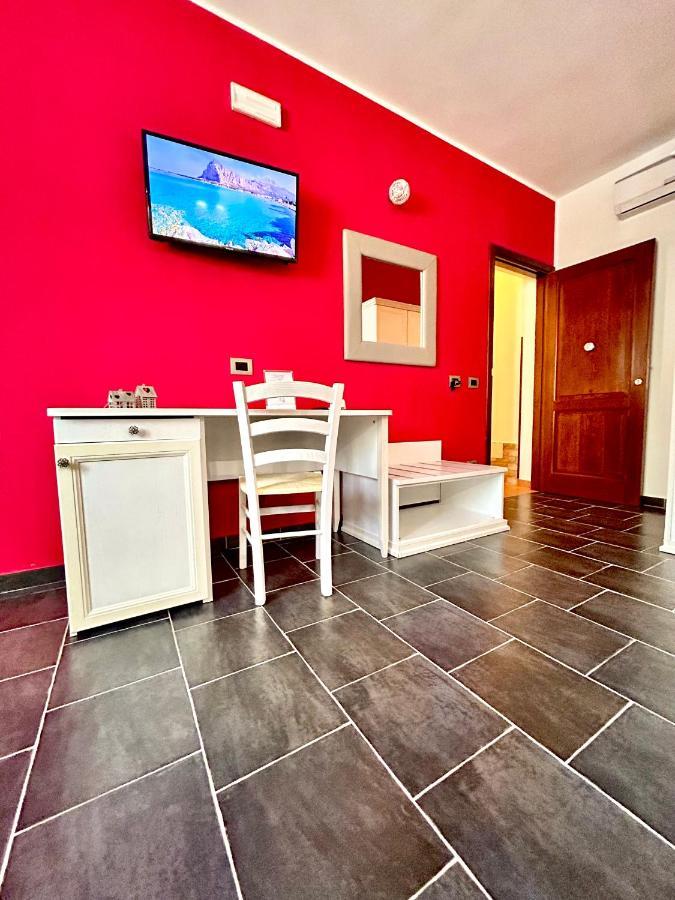 B&B L'Angolino Della Nonna Castelluzzo Bagian luar foto