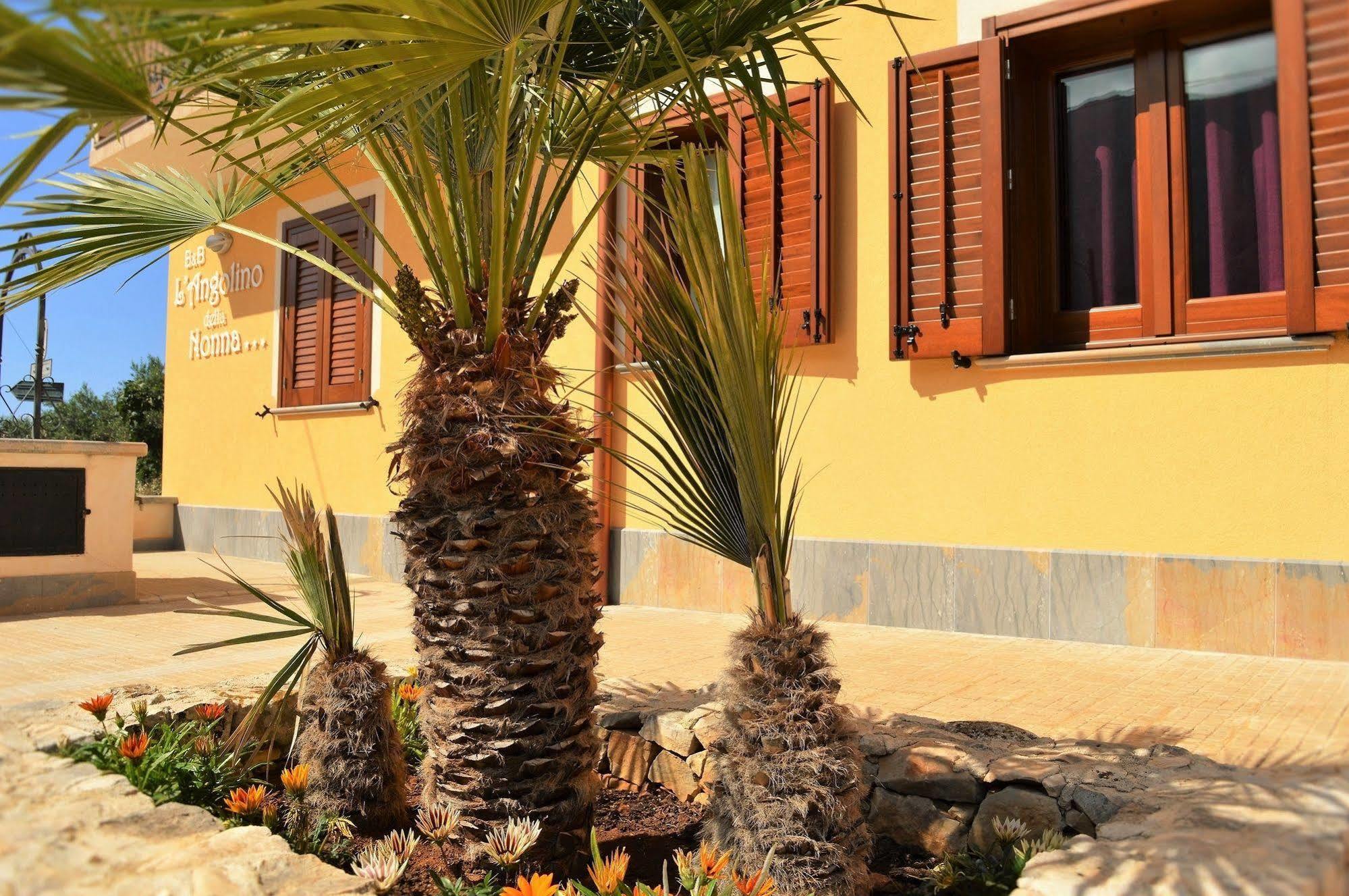 B&B L'Angolino Della Nonna Castelluzzo Bagian luar foto